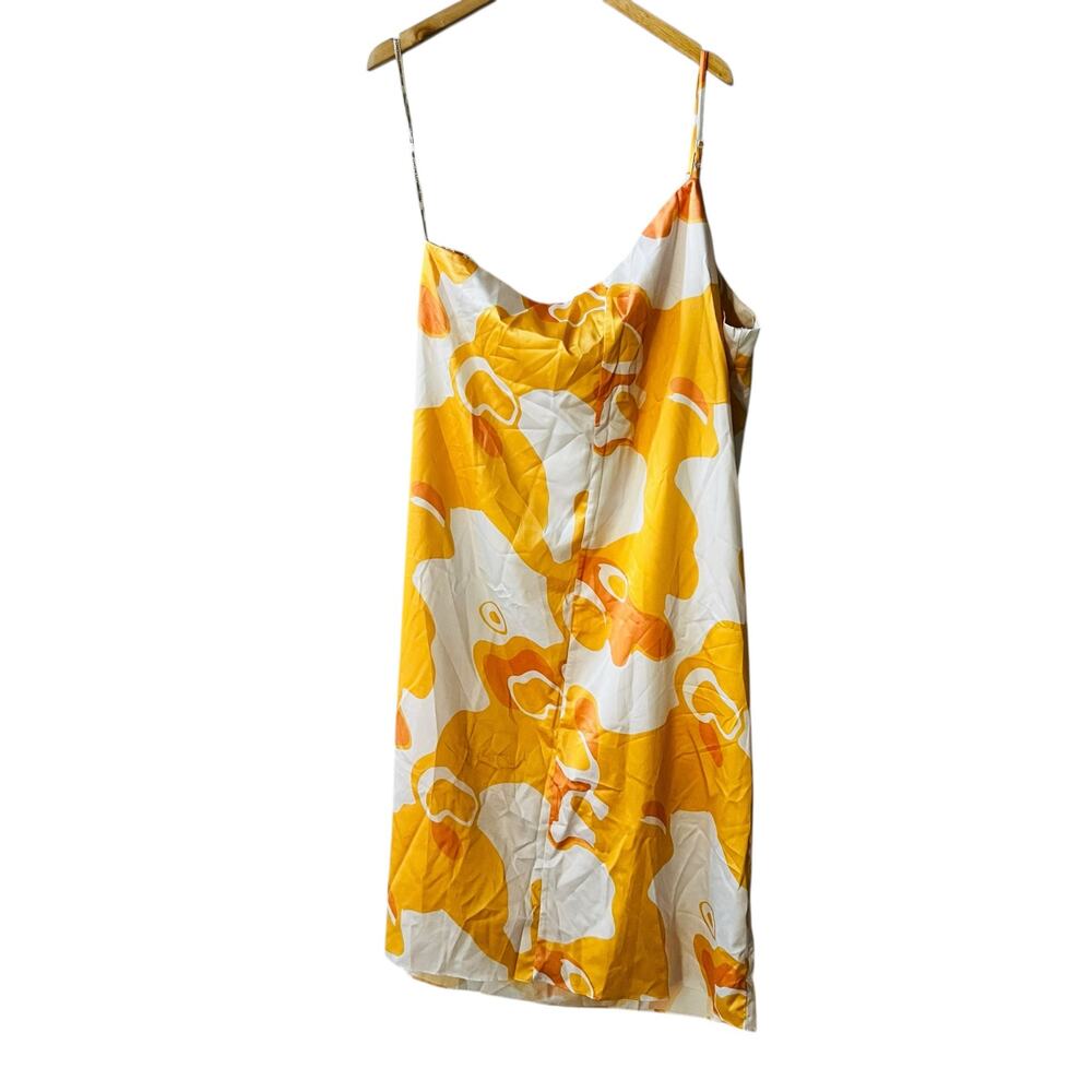 Chi Chi London Printed Satin One Shoulder Shift Dress Size 18 NWT Yellow Ivory - Picture 3 of 8